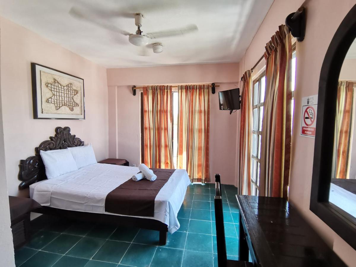 Hotel Colonial San Carlos Cancun Centro Екстериор снимка