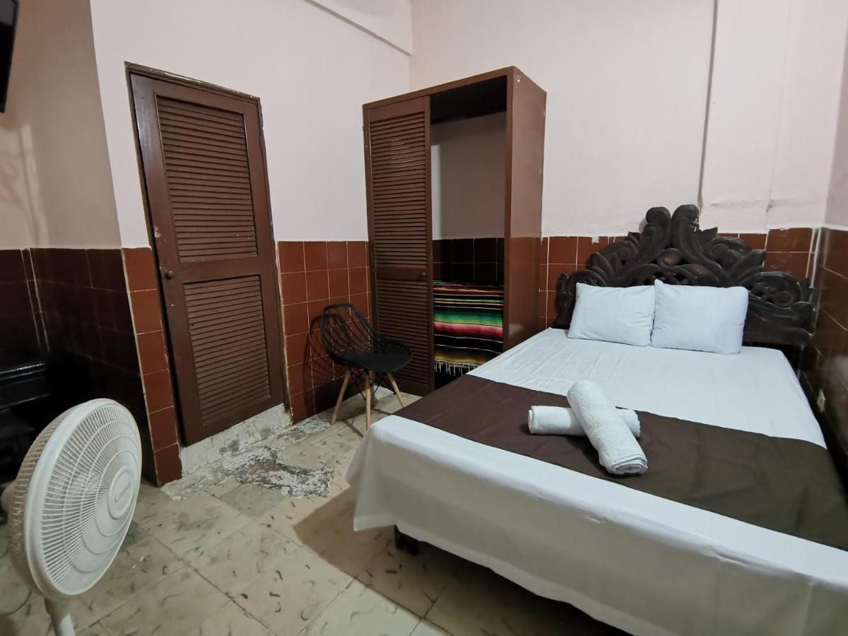 Hotel Colonial San Carlos Cancun Centro Екстериор снимка