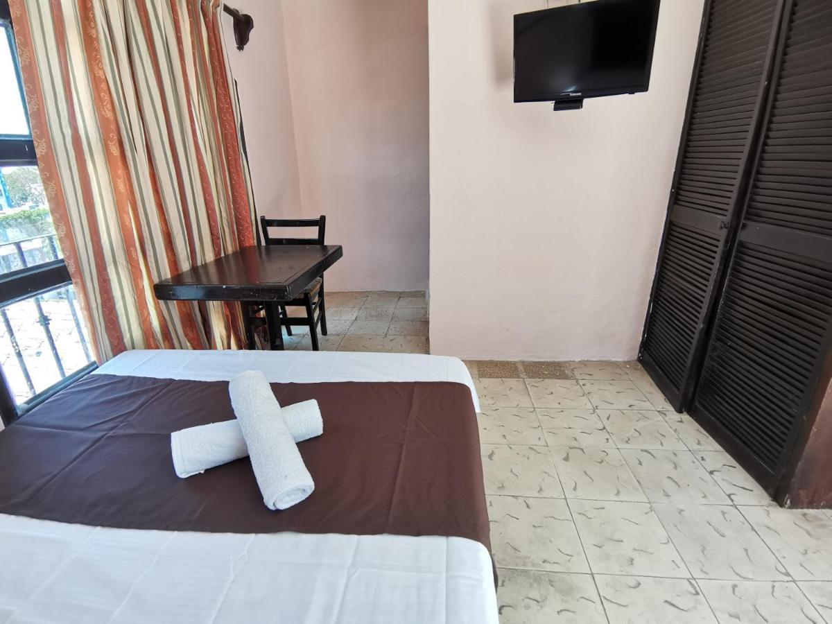 Hotel Colonial San Carlos Cancun Centro Екстериор снимка