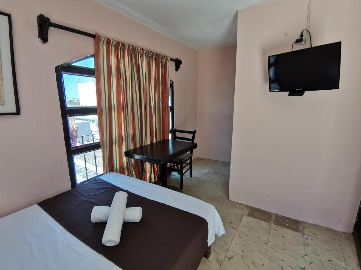 Hotel Colonial San Carlos Cancun Centro Екстериор снимка