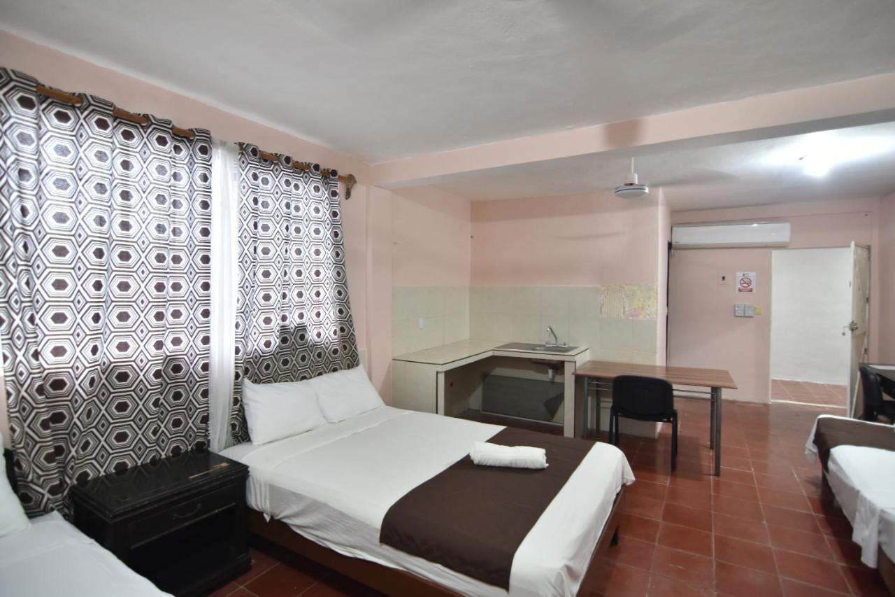 Hotel Colonial San Carlos Cancun Centro Екстериор снимка