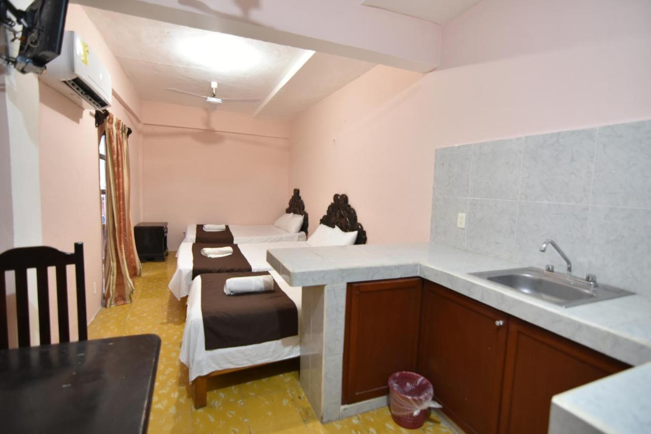 Hotel Colonial San Carlos Cancun Centro Екстериор снимка
